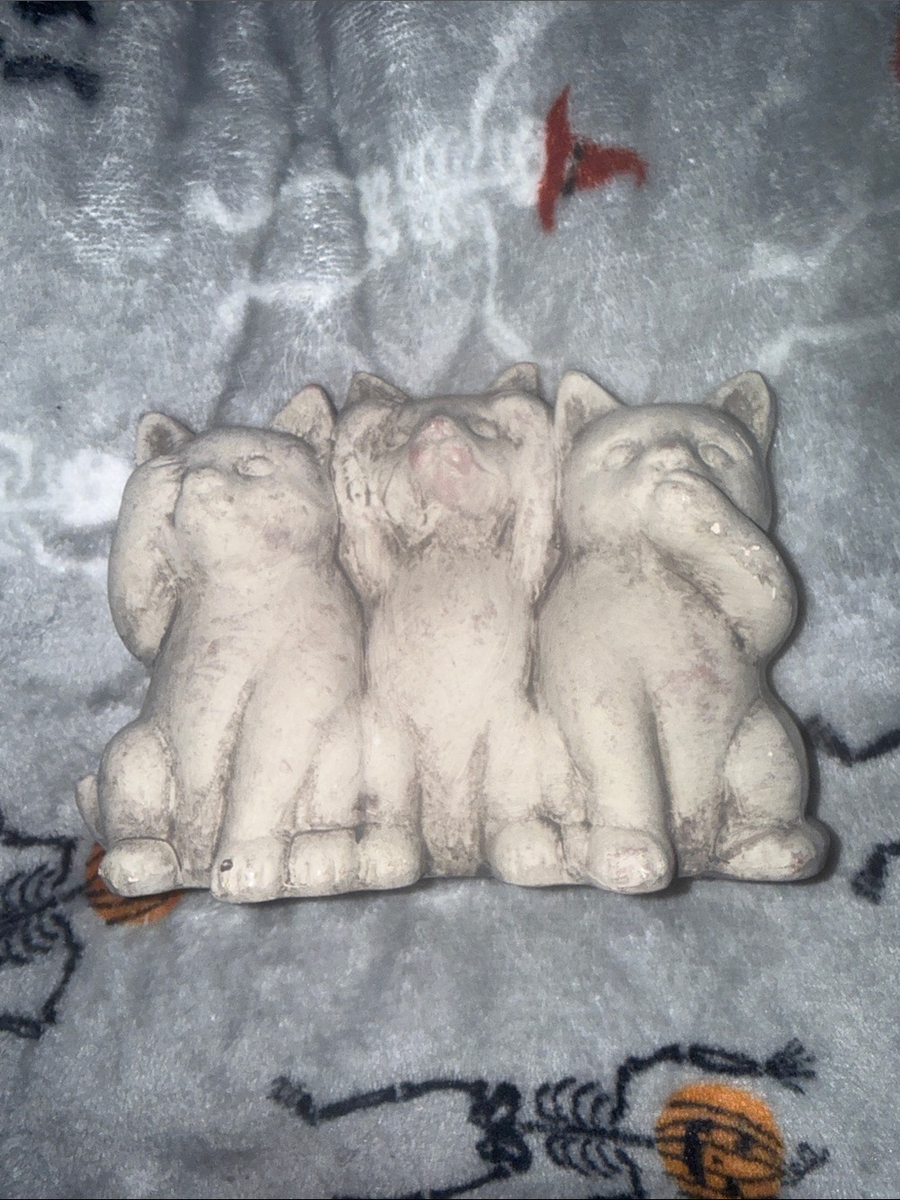 Three Wise Cats Decorative Statue - Neutral Stone Finish
